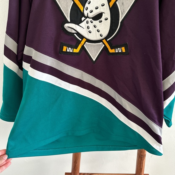 Vintage 90’s Mighty Ducks Jersey - Picture 4 of 7